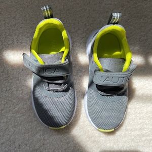 Toddler boy shoes size 7